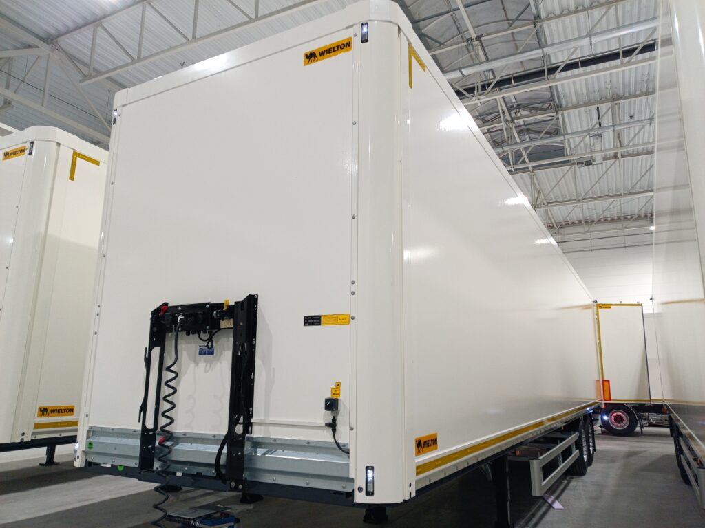 WIELTON FURGON(SPRZEDANA)