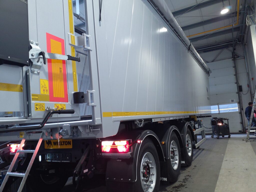 Wywrotka aluminiowa (SPRZEDANA)