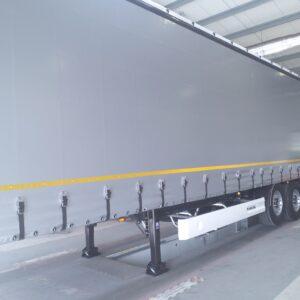 Wielton Naczepa kurtyna Celna