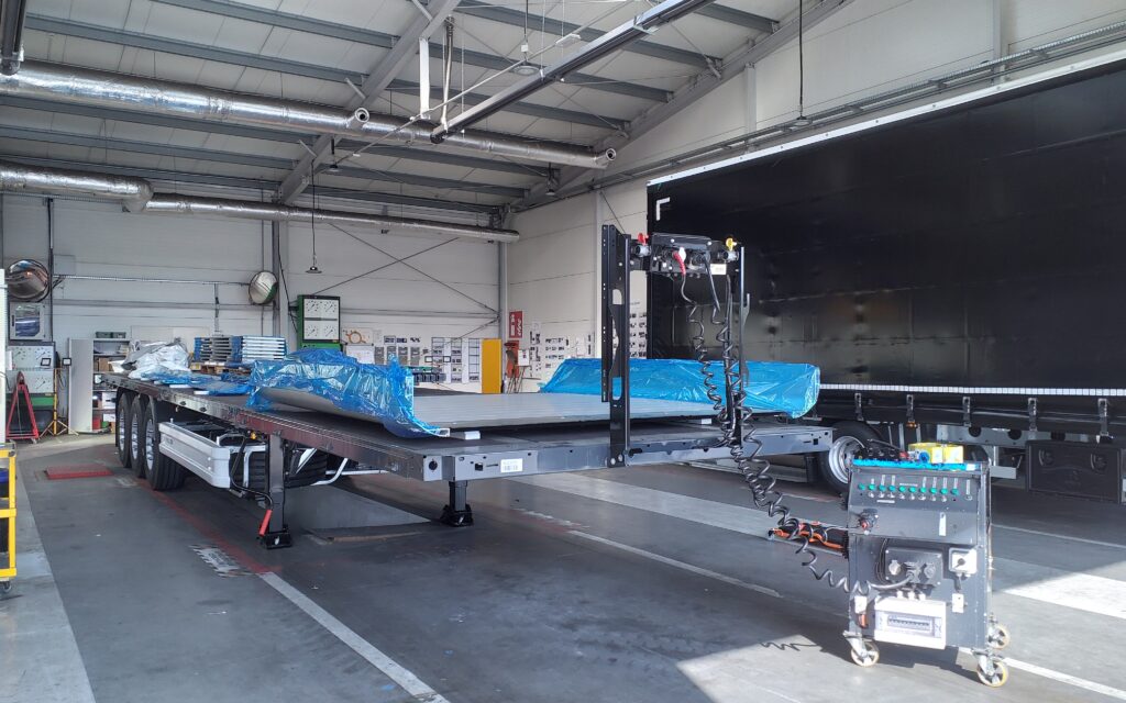 Wielton Naczepa kurtyna Burta ( KIT )