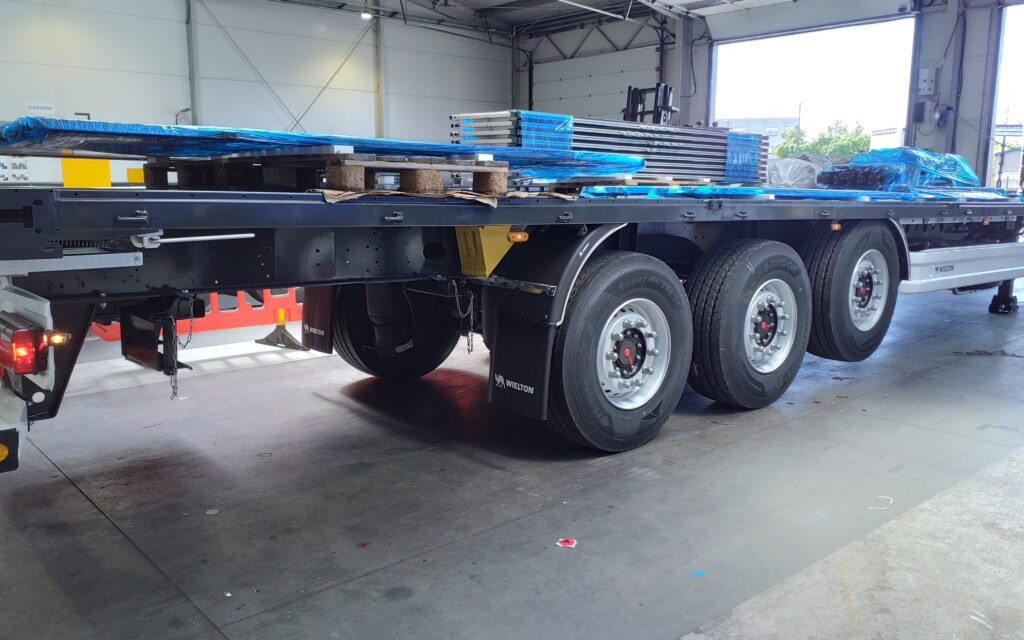 Wielton Naczepa kurtyna Burta ( KIT )