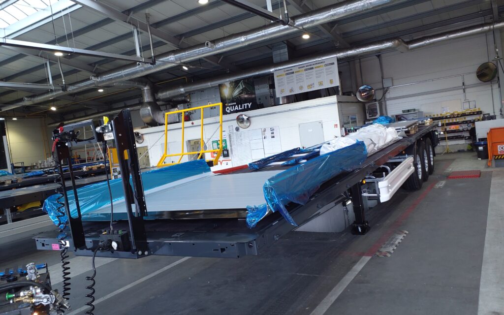 Wielton Naczepa kurtyna Burta ( KIT )