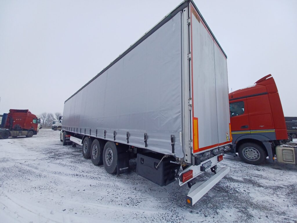 Naczepa kurtyna WIELTON M4
